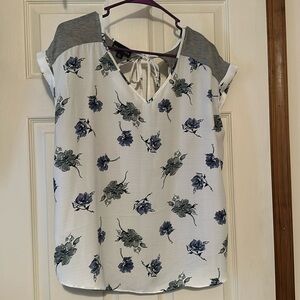 Size large short sleeves, dress blouse.